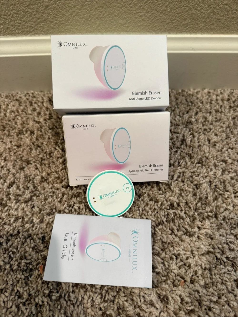 Omnilux Mini Blemish Eraser Anti-Acne LED Device - White with Teal Trim
